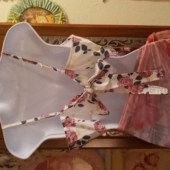 NWT Shein Halter Top with Pretty Lavender Floral Design - Picture 7 of 11